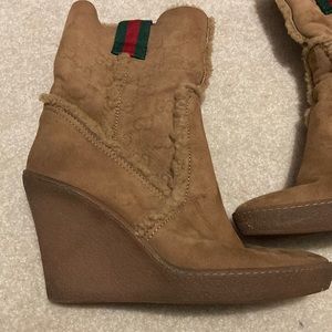 Gucci tan shearling suede boot